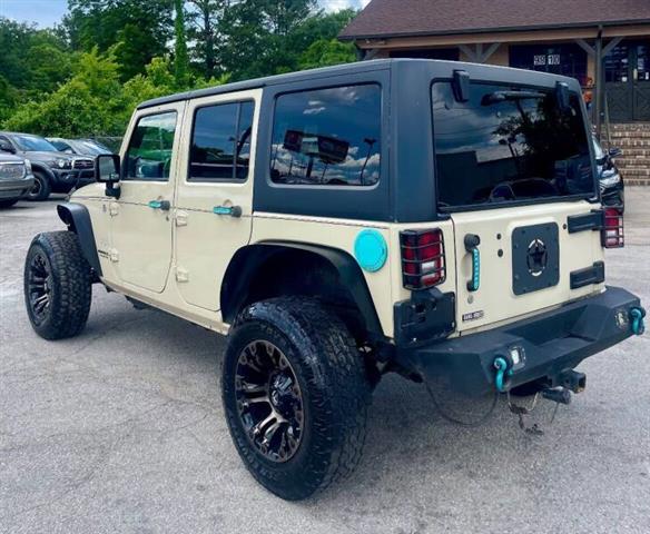 $12900 : 2011 Wrangler Unlimited Sahara image 10