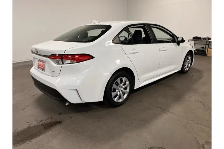 $19607 : Toyota Corolla 2023 LE 4dr S image 3