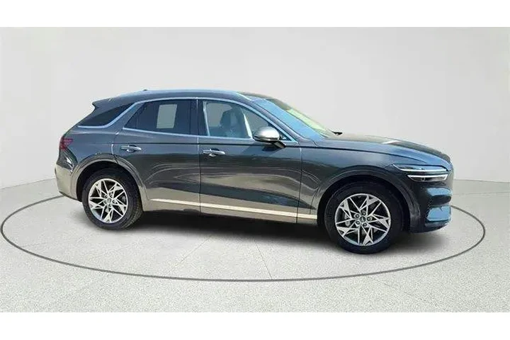 $38498 : Genesis GV70 2025 AWD 2.5T S image 2