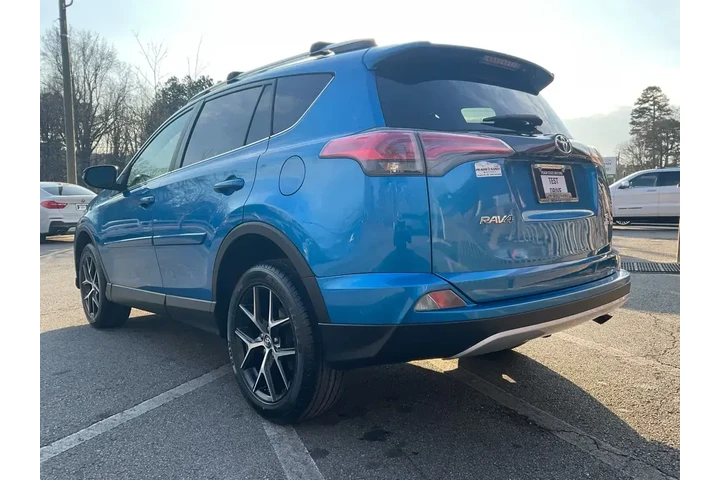 $16985 : Toyota RAV4 2016 AWD SE 4dr image 7