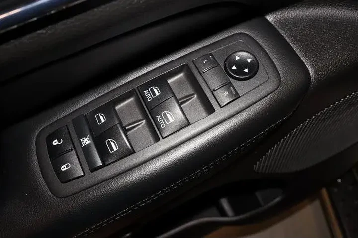 $23500 : Jeep Grand Cherokee 2020 4x4 image 9