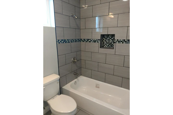 LARGE 3 BED, 2 BA, BUILT 2018 image 3