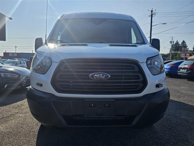 $15900 : 2016 Transit image 2