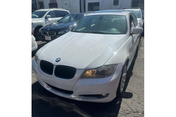 $8995 : 2011 BMW 3 Series 328i xDrive image 2