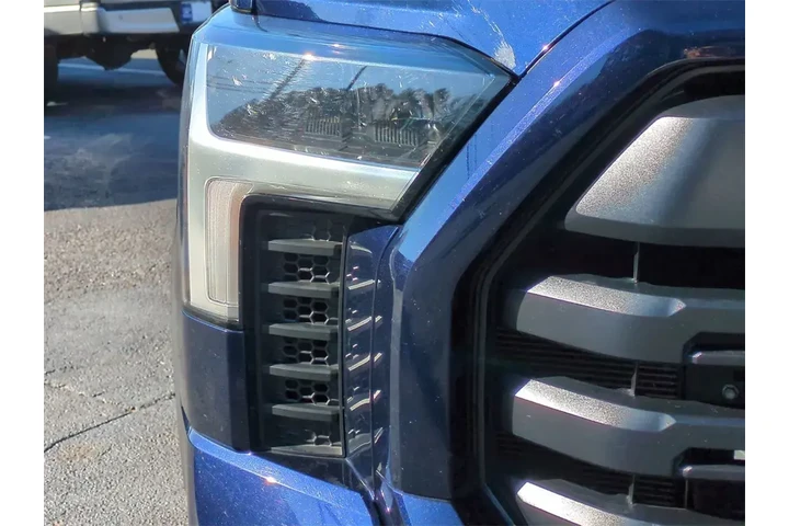 $40000 : Toyota Tundra 2022 4x4 SR5 4 image 9