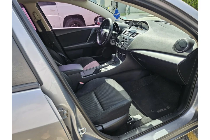 $3000 : Vendo  Mazda 3 image 5