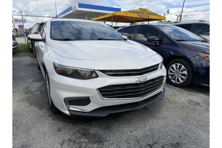$5850 : 2017 Malibu LT image 10