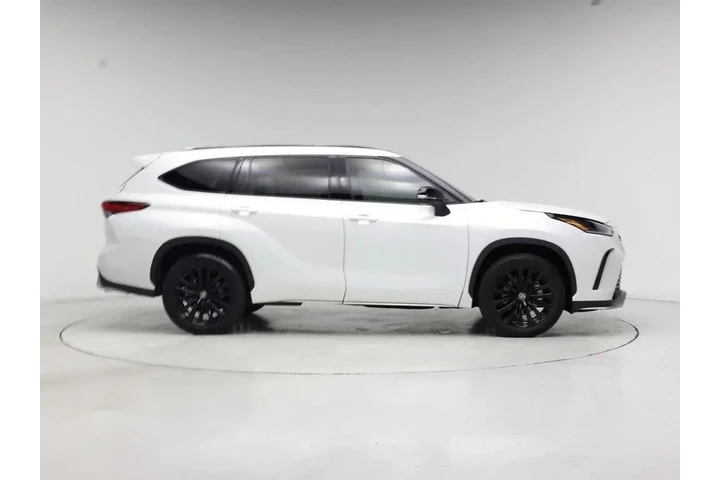 $33998 : Toyota Highlander 2023 XSE 4 image 7