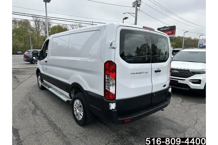 $39947 : Ford Transit 2025 250 3dr SW image 6