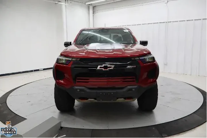 $39995 : Chevrolet Colorado 2024 4x4 image 9