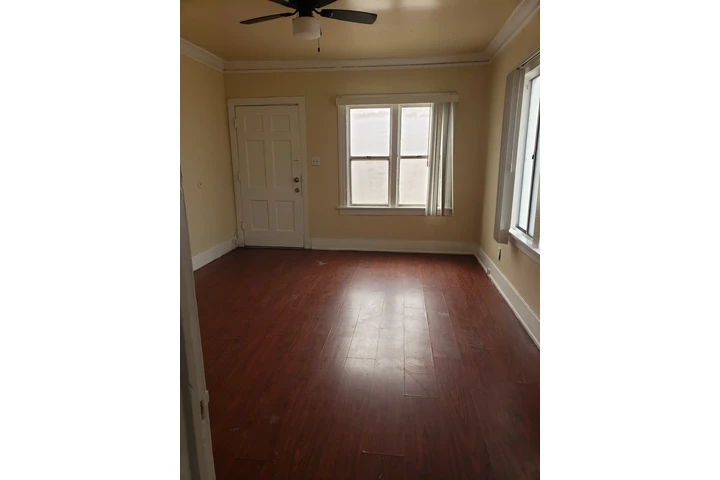 $1595 : 1 bedroom apartment, 1st floor image 3