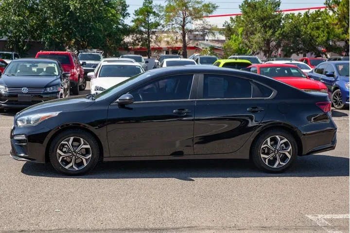 $16950 : 2019 Forte LXS image 8