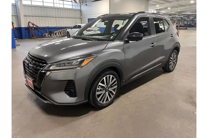 $18547 : Nissan Kicks 2024 SR 4dr Cro image 7
