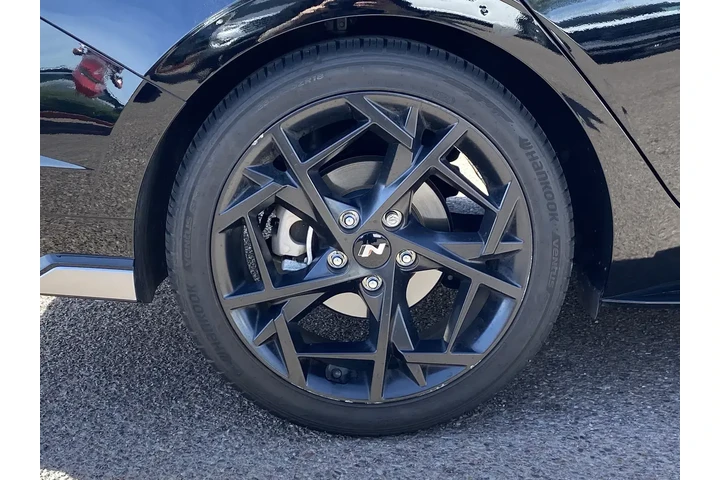 $21990 : Hyundai ELANTRA 2024 N Line image 9