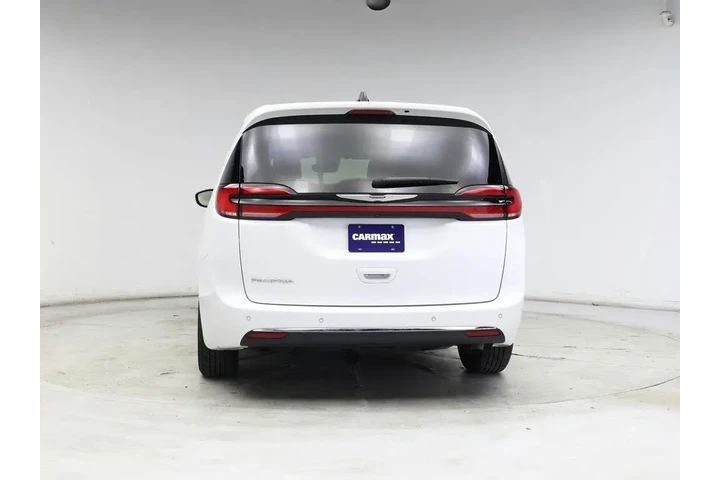 $30998 : Chrysler Pacifica 2024 Touri image 6