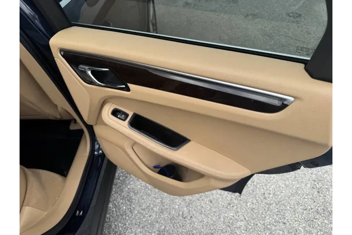 $23797 : 2015 Macan S image 4