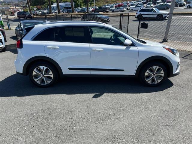 $20900 : Used 2020 Niro EV EX Premium image 4