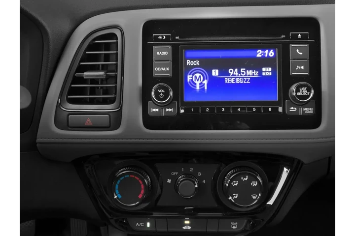 Honda HR-V 2017 LX 4dr Cross image 7