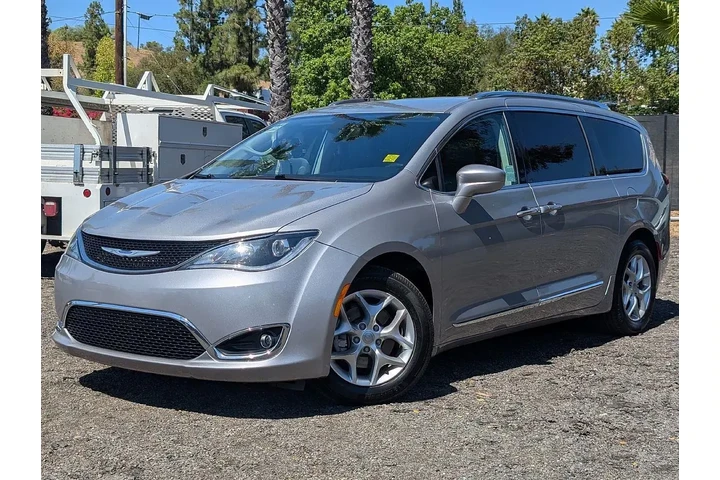 $16607 : Chrysler Pacifica 2020 Touri image 2