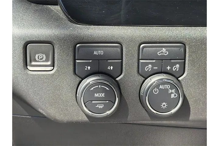 $38493 : Chevrolet Silverado 1500 202 image 9