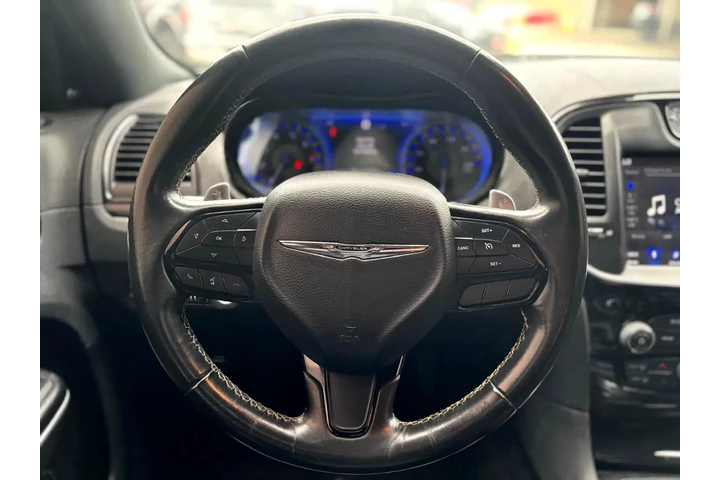2019 300 300S image 10