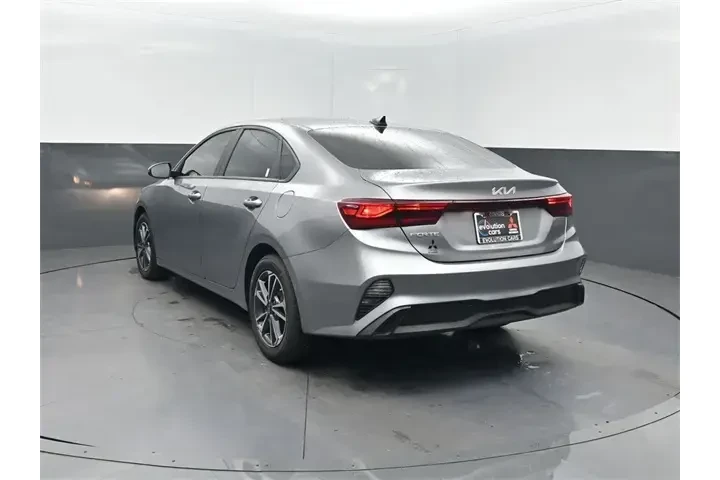 $14998 : Kia Forte 2024 LX 4dr Sedan image 3