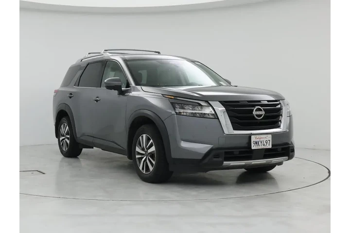 $32998 : Nissan Pathfinder 2024 AWD S image 1