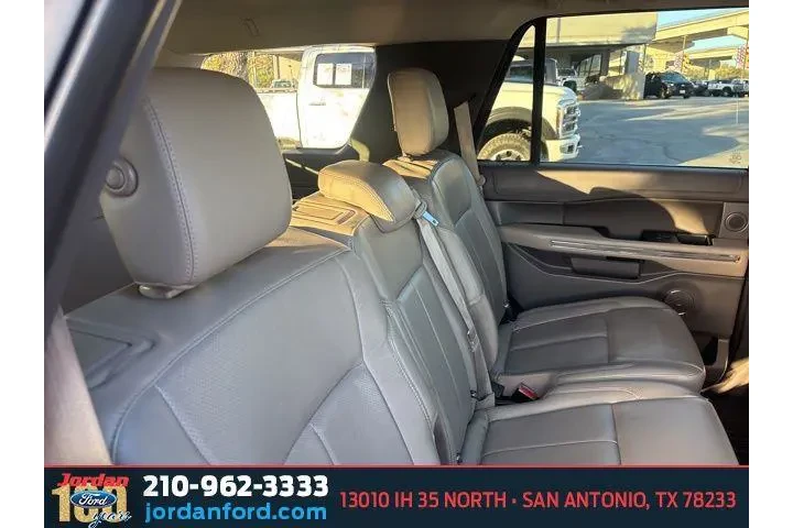 $20548 : Ford Expedition 2018 4x2 XLT image 8