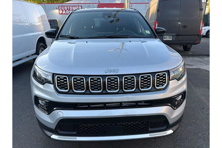 $23990 : Jeep Compass 2025 4x4 Limite image 8