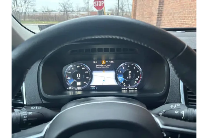 $19999 : 2018 XC90 T6 Momentum image 9
