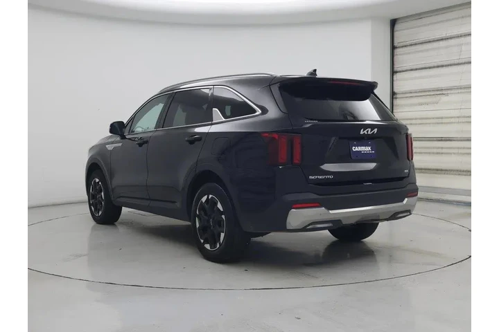 $28998 : Kia Sorento 2024 AWD S 4dr S image 2