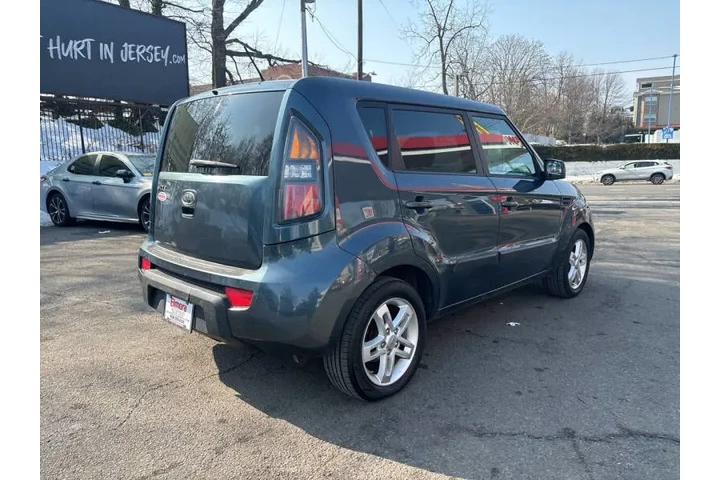 $6499 : 2011 Soul + image 7