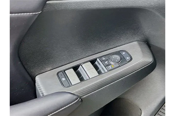 $30975 : Mitsubishi Outlander 2025 AW image 9