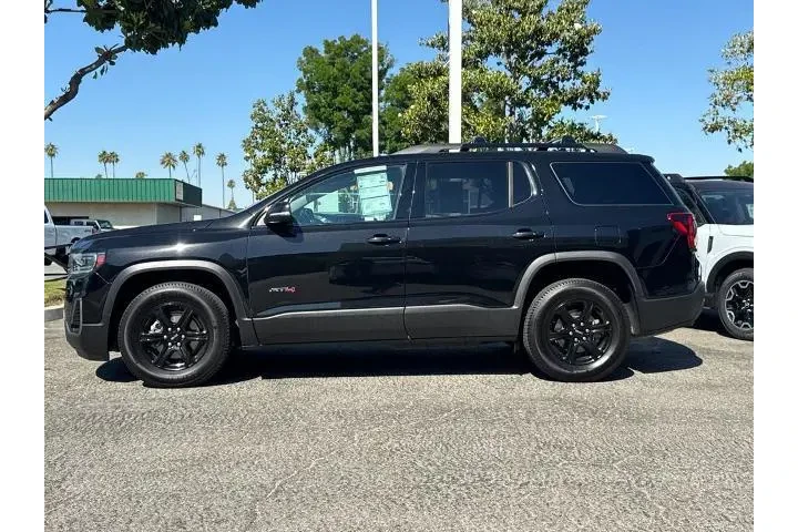 $35990 : GMC Acadia 2023 4x4 AT4 4dr image 6