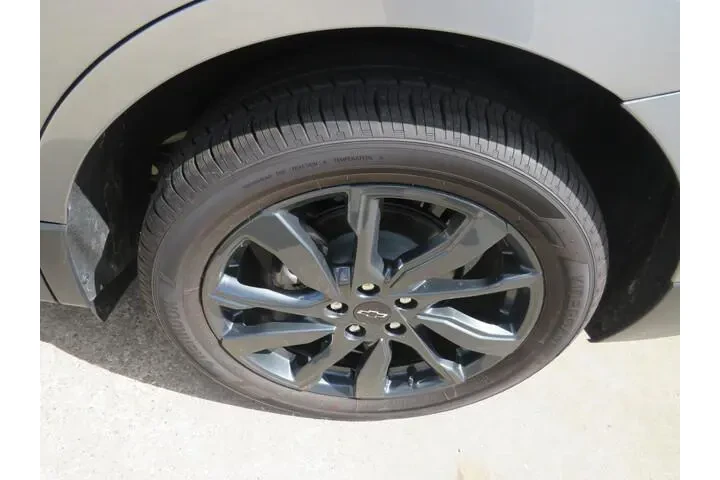 $30991 : Chevrolet Equinox 2023 RS 4d image 5