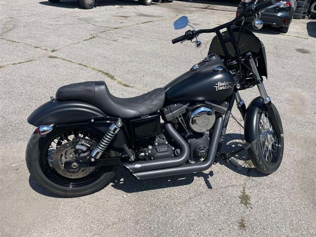 $7500 : 2014 Harley-Davidson Dyna Str image 2