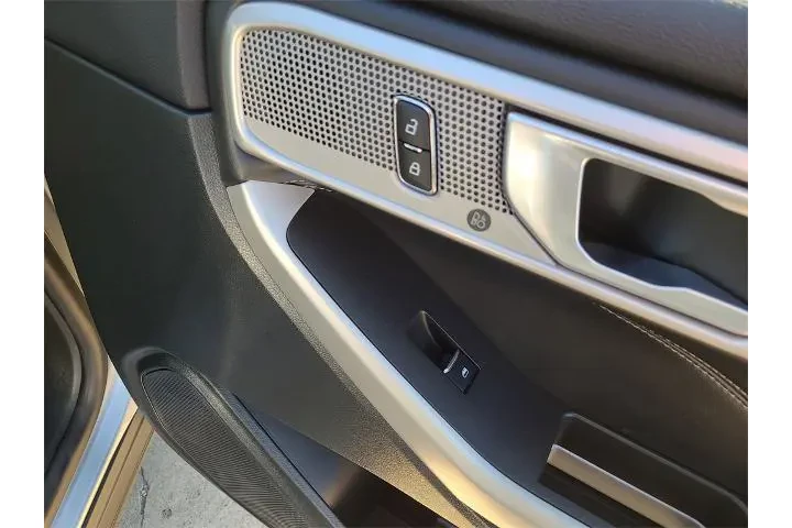 $30817 : Ford Explorer 2024 Limited 4 image 9