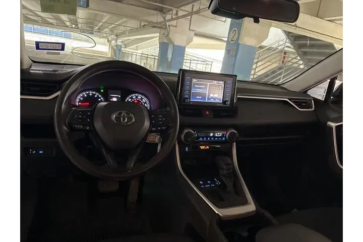 $23995 : Toyota RAV4 2021 LE 4dr SUV image 6