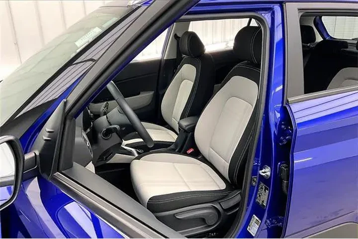 $19990 : Hyundai VENUE 2024 SEL 4dr C image 8