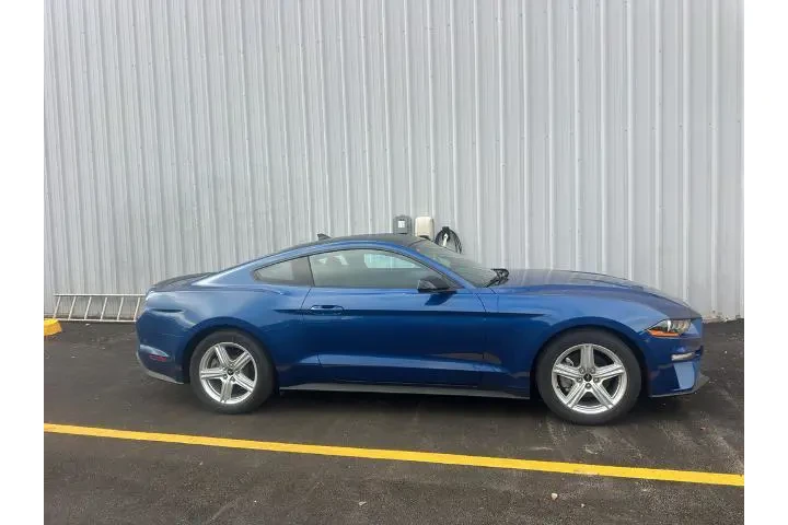 $23360 : Ford Mustang 2022 EcoBoost 2 image 2