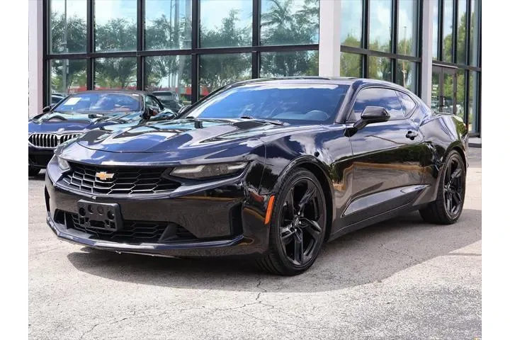 $24390 : Chevrolet Camaro 2021 LT 2dr image 6