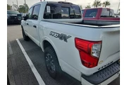$29000 : Nissan Titan 2018 4x4 S 4dr thumbnail