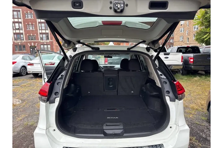 $9999 : 2017 Rogue SV image 10