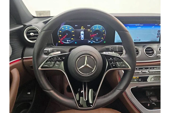 $37998 : Mercedes-Benz E-Class 2022 E image 10