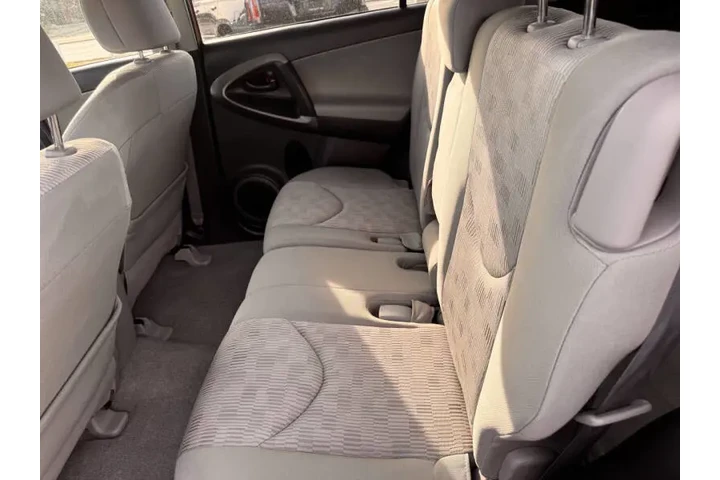 $8299 : 2011 RAV4 image 7