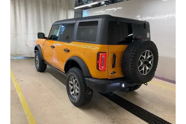 $38917 : Ford Bronco 2022 4x4 Evergla image 2