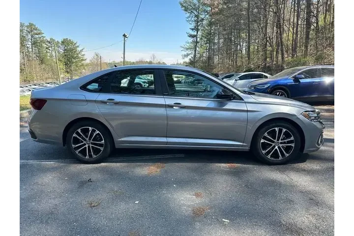 $16996 : Volkswagen Jetta 2023 Sport image 4