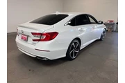 $21844 : Honda Accord 2018 Sport 4dr thumbnail