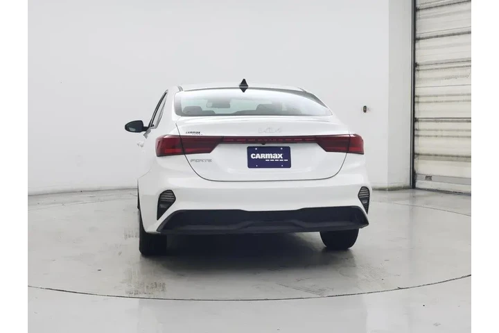 $16998 : Kia Forte 2024 LXS 4dr Sedan image 6