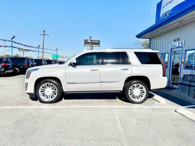 $32990 : 2017 Escalade Platinum image 8